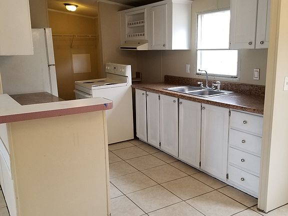 2nd image of 219 Gramercy Ln