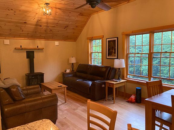 3rd image of 13 S Pinnacle Ridge Rd #1