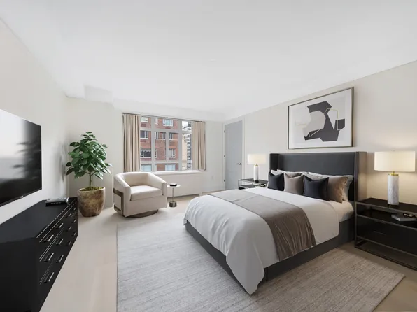 21 East 61st Street image 4 of 12