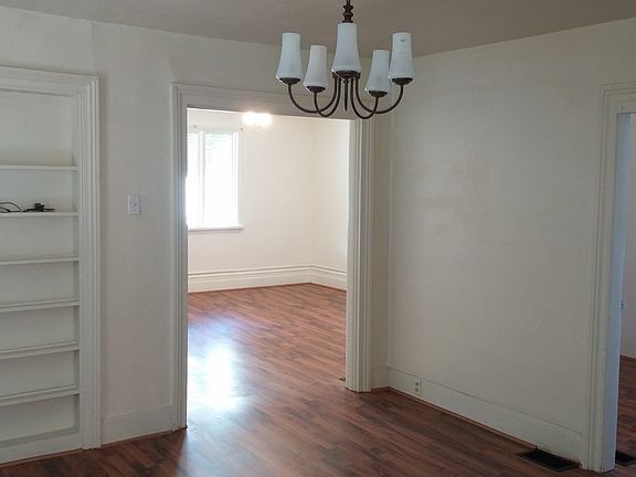 4th image of 713 Cedar St