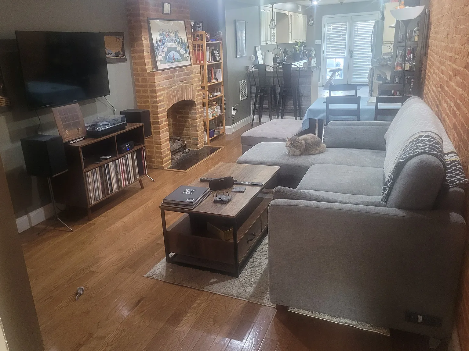1 bed, 1.5 bath, 1330 sqft, $1,150 — Photo 3