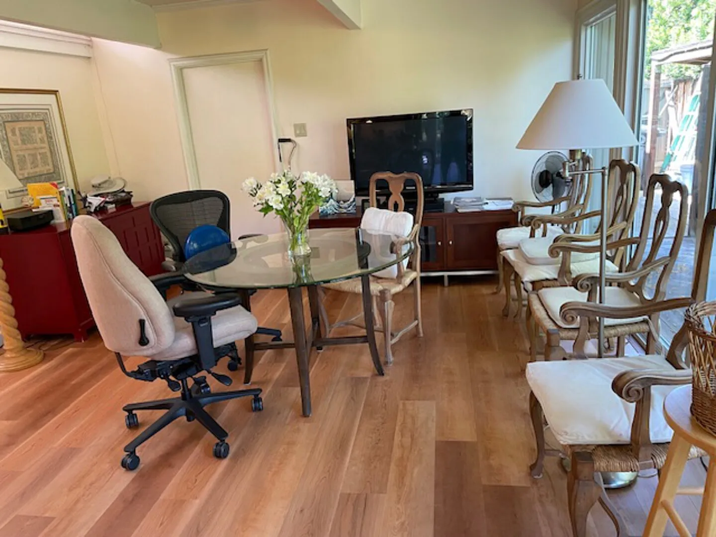 Single-Family Home in Palo Alto — Photo 3