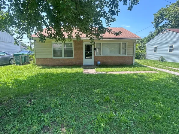 12 Agnes Dr, Cahokia, IL 62206