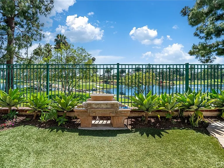 2466 Aquasanta — Photo 23