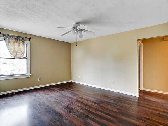 5th image of 7159 Honeywood Ct