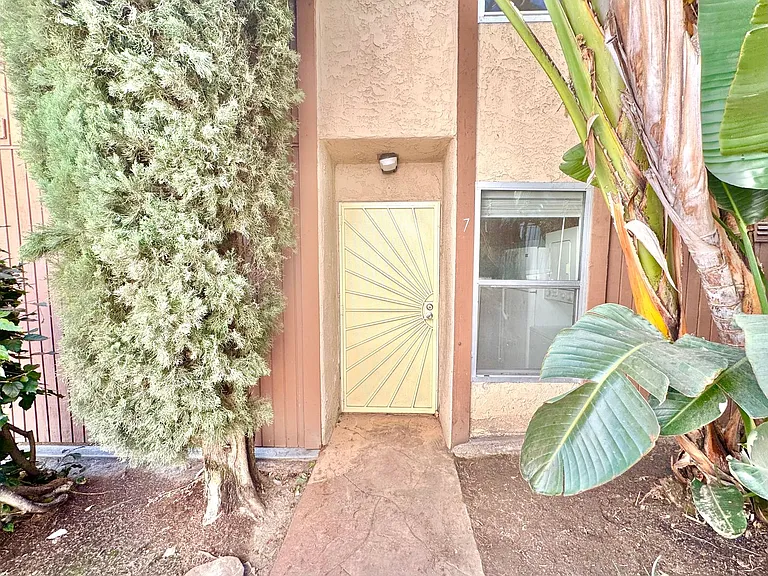 8110 Lemon Grove Way — Photo 14