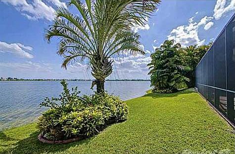 3rd image of 18020 NW 15th Ct