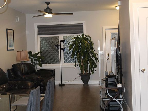 4th image of 120 Clermont Pl