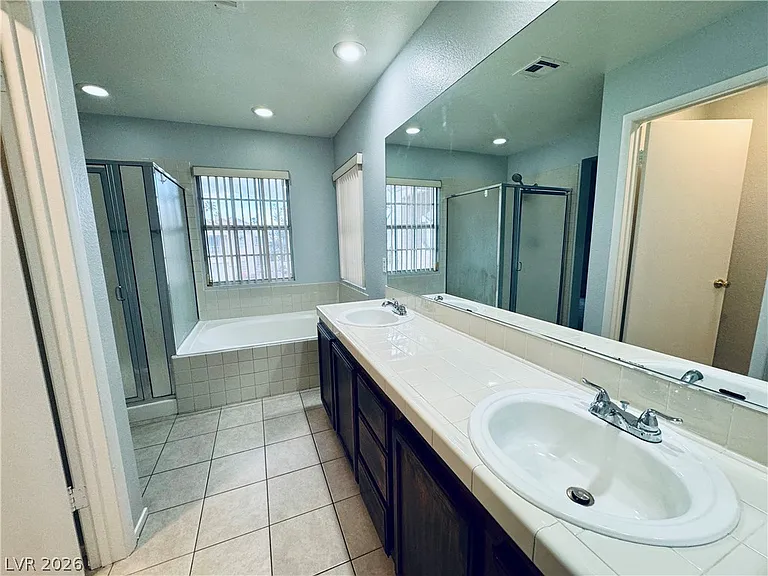 2581 Silver Shadow Dr #0 — Photo 14