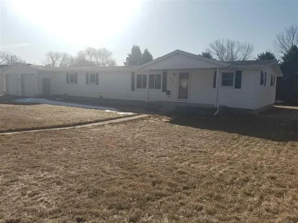 818 W Willow St, Pierce, NE 68767