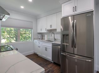 159 Boston Post Rd #2E, East Lyme, CT 06333