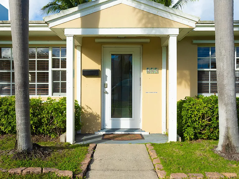 245 Cortez Rd — Photo 5