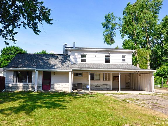 2nd image of 457 Dexter Ave