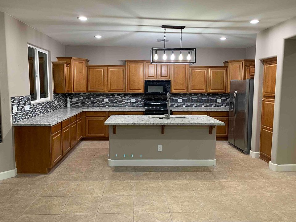 1st image of 3353 E Windsor Dr