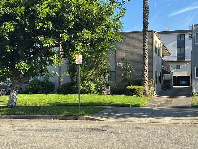 1 bed, 610 sqft, $1,875 — Photo 3