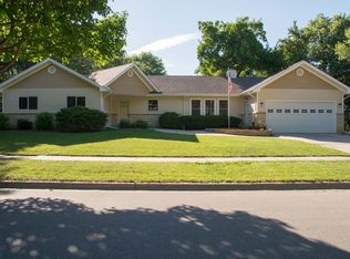 6100 Sunrise Rd, Lincoln, NE 68510