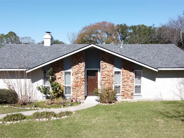 13810 Overbrook Ln, Houston, TX 77077