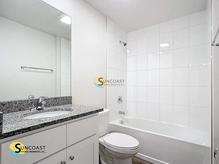 4415 NE 22nd Ct — Photo 15