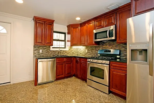 Rented by Corcoran | media 35