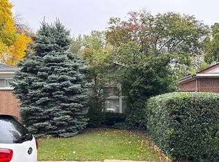 5751 N Jersey Ave, Chicago, IL 60659