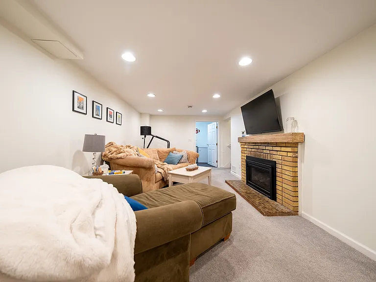 4948 Normandy Pl — Photo 21