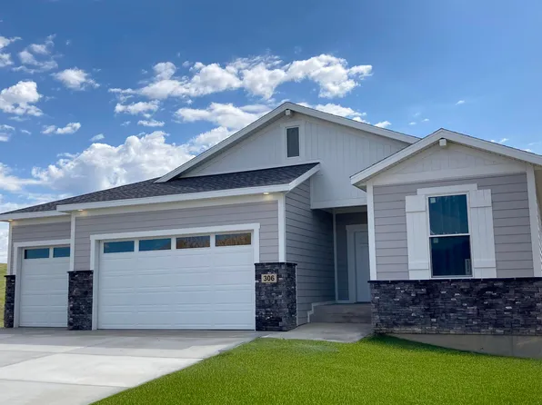 306 Miriam Ct, Rapid City, SD 57701