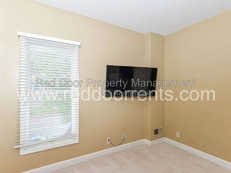 1332A N College Ave #N — Photo 24
