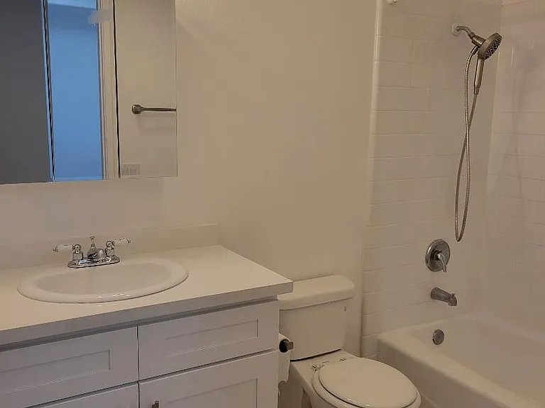 11027 Aqua Vista St #4 — Photo 14