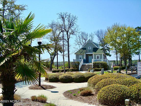 5th image of 1601 Amberwood Drive