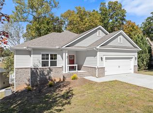 523 Wauka Dr, Demorest, GA 30535
