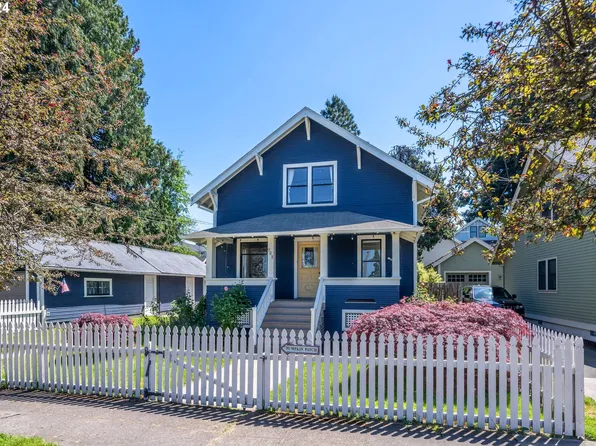 908 Jackson St, Oregon City, OR 97045