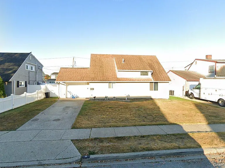 11 Skylark Ln — Photo 1