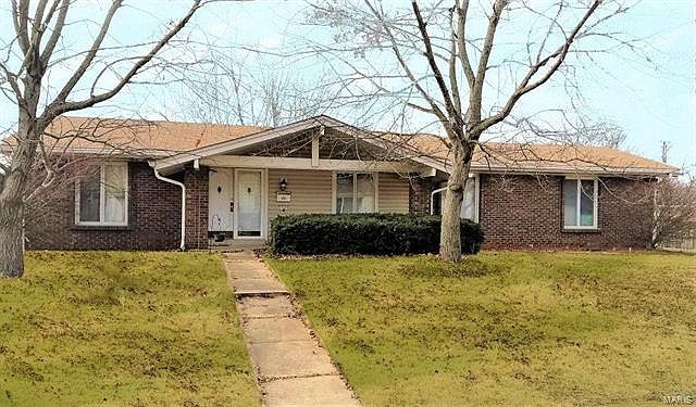 1st image of 924 Lamplight Ln