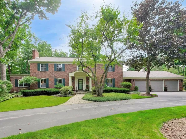 1041 Havenwood Ln, Lake Forest, IL 60045