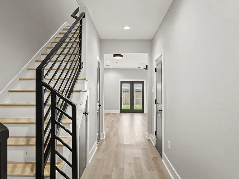 2113 Saint Charles St #A — Photo 3