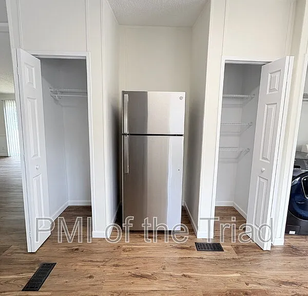 589 Alvis Ln — Photo 22