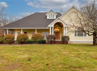 242 Waterhole Rd, Colchester, CT 06415