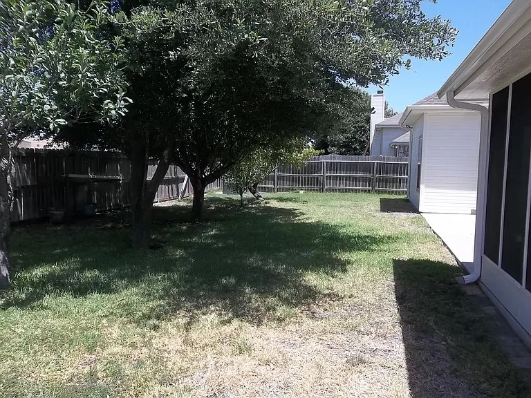 2703 Kinney Dr — Photo 13