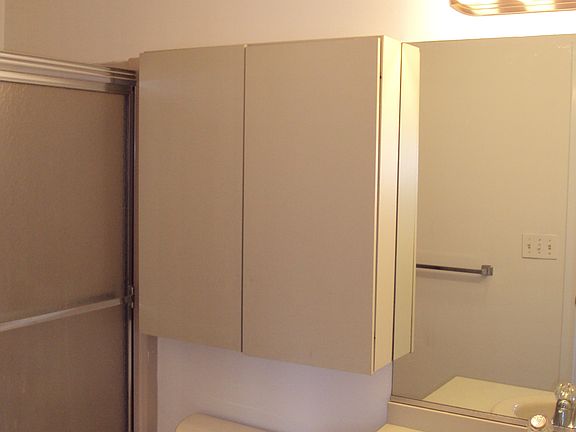 4th image of 42 Sintsink Dr E APT 11