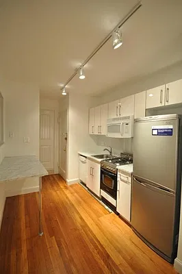 Rented by Keller Williams NYC | media 7