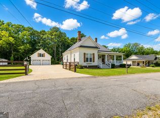 35 Combs St, Locust Grove, GA 30248
