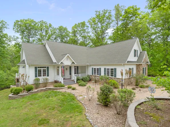 143 Chapel Ct, Palmyra, VA 22963