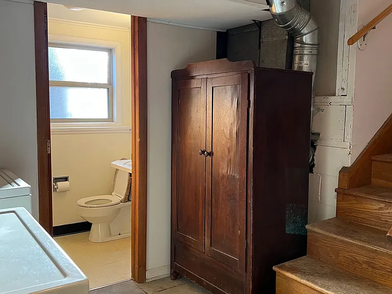 1119 S Longwood Dr — Photo 4