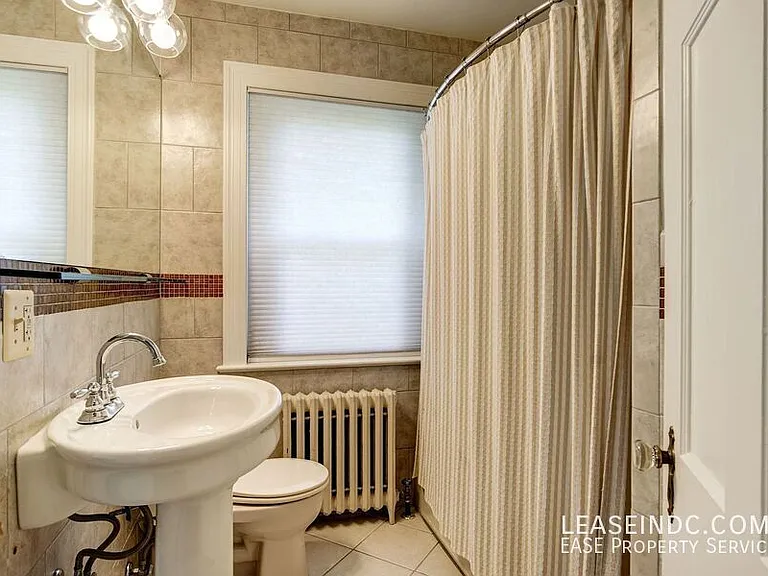 5433 31st St NW — Photo 15