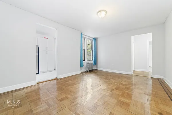 Rented by MNS | media 2