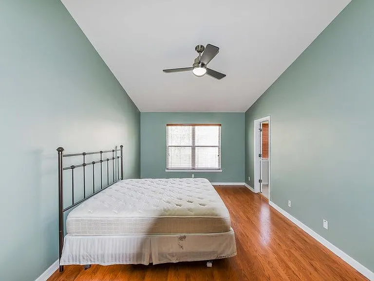 9687 Lago Dr — Photo 6
