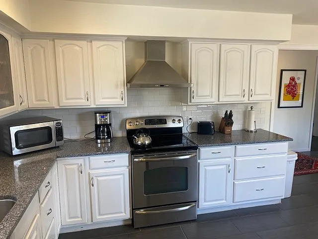 224 Hermosa Dr SE — Photo 119