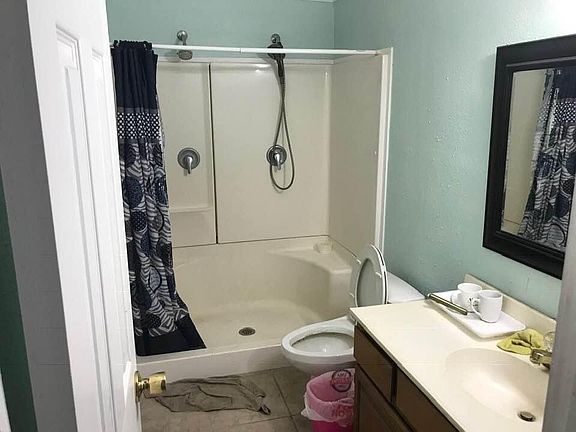 2nd image of 8323 Wilcrest Dr APT 17006