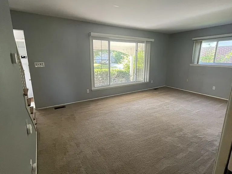 2163 Yorktown Dr — Photo 19