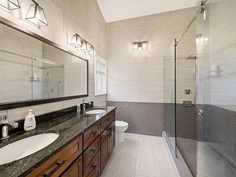 42 Clarewood Dr — Photo 13